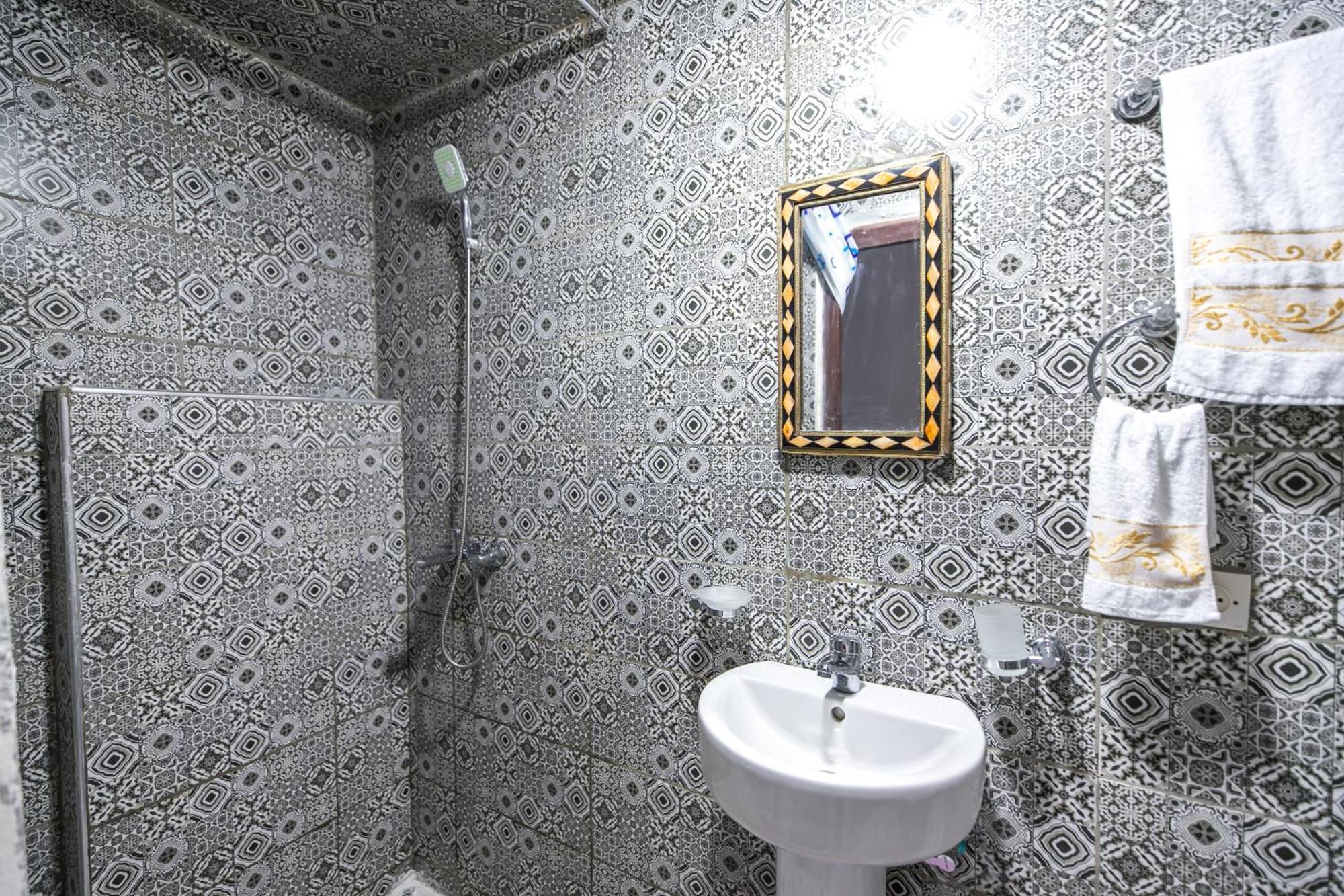 Riad Fes Lile Bagian luar foto